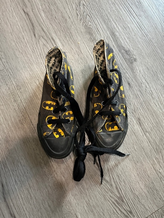 Converse Other - Kids Black & Yellow Batman High-Top Sneakers Converse chuck Taylor vintage
